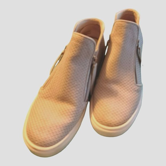 Women's/Teen Ankle Booties Size 7.5 Grey Zip Steve Madden School Work Vacation - Picture 2 of 7